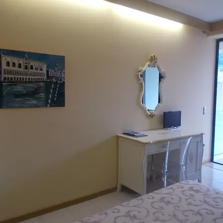 酒店 劳拉克里斯蒂娜酒店