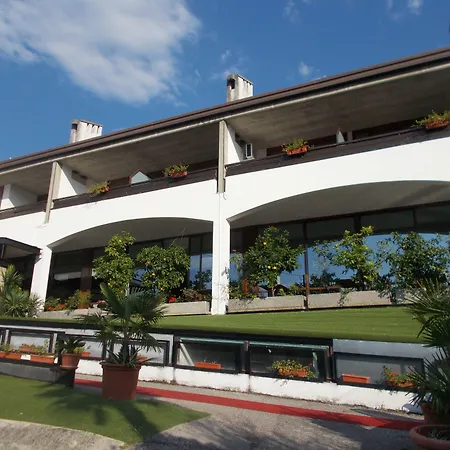 酒店 劳拉克里斯蒂娜酒店