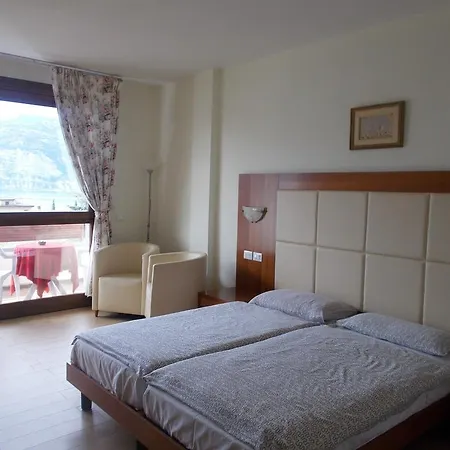 劳拉克里斯蒂娜酒店 马尔切西内