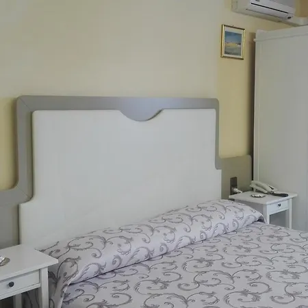 Laura Christina 3* Μαλτσεζίνε