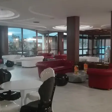 劳拉克里斯蒂娜酒店 酒店 3*