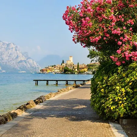 劳拉克里斯蒂娜酒店 酒店