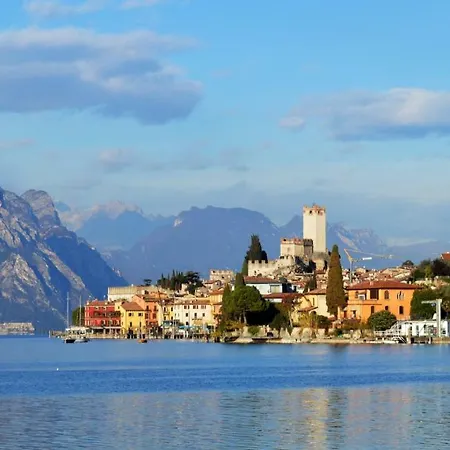 劳拉克里斯蒂娜酒店 3* 马尔切西内